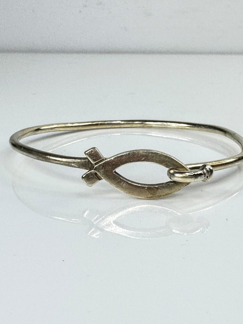 Sterling Silver Christian Fish Hook Bangle Bracelet 11.9g 6 3/4" JR1755